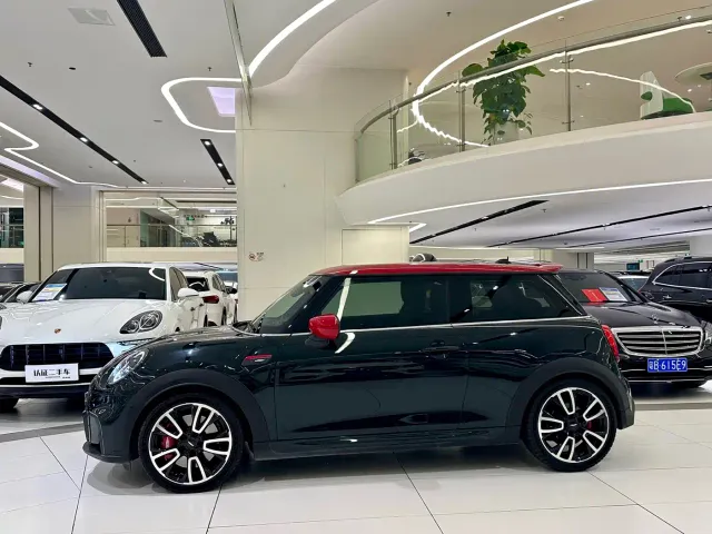 MINI John Cooper Works — Фото автомобиля 4