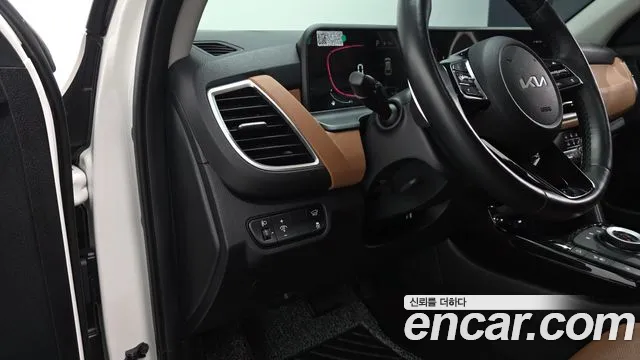 Kia Seltos New — Фото автомобиля 19