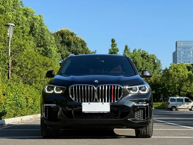 BMW X5 — Фото автомобиля 2