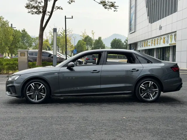 Audi A4L — Фото автомобиля 4