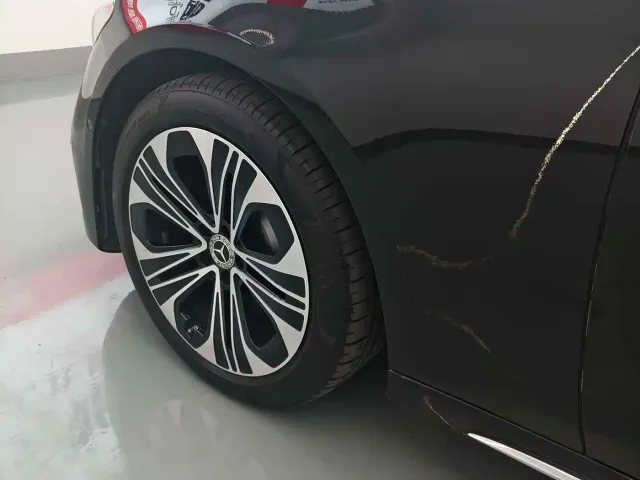Mercedes-Benz E-Class — Фото автомобиля 7
