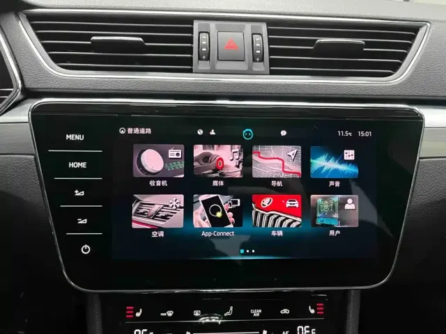 Skoda Superb — Фото автомобиля 11