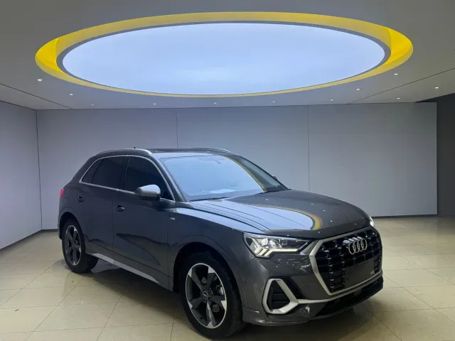 Audi Q3 — Фото автомобиля 3