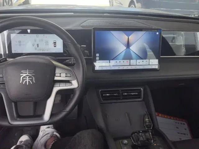BYD Qin L — Фото автомобиля 12