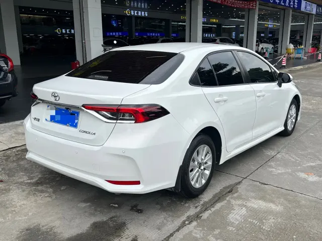 Toyota Corolla — Фото автомобиля 4