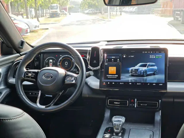GAC Trumpchi GS8 — Фото автомобиля 8
