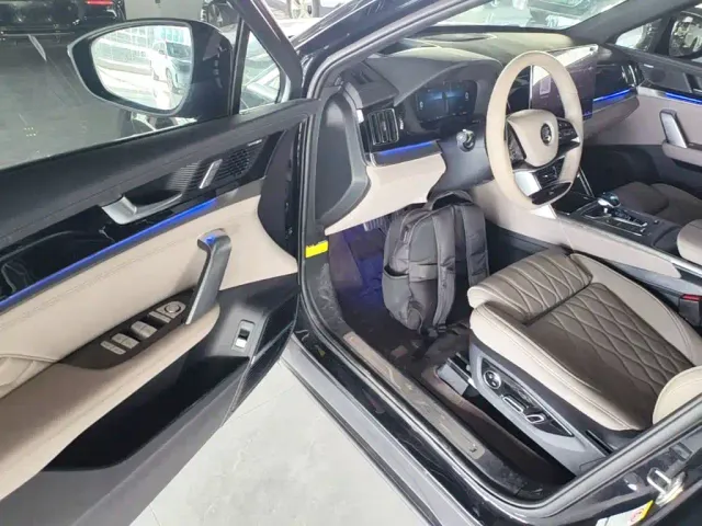 BYD Tang — Фото автомобиля 15