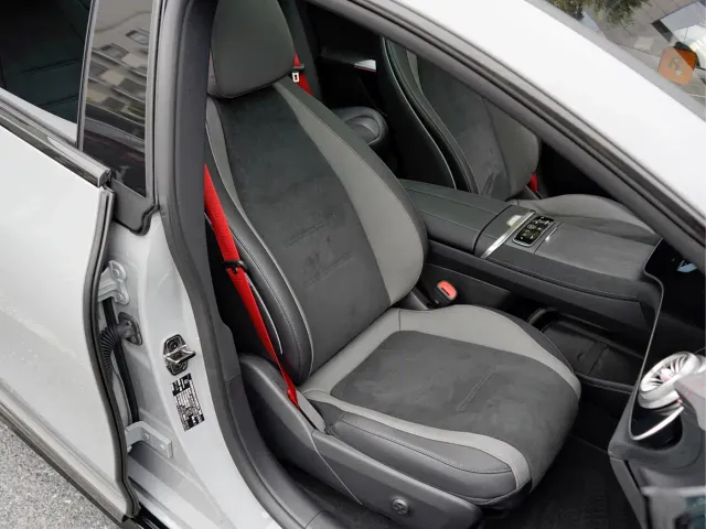 Mercedes-Benz EQE AMG — Фото автомобиля 16
