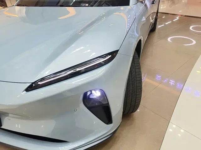 Nio ET5 Touring — Фото автомобиля 23