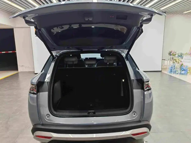 BYD Song Ultra — Фото автомобиля 21