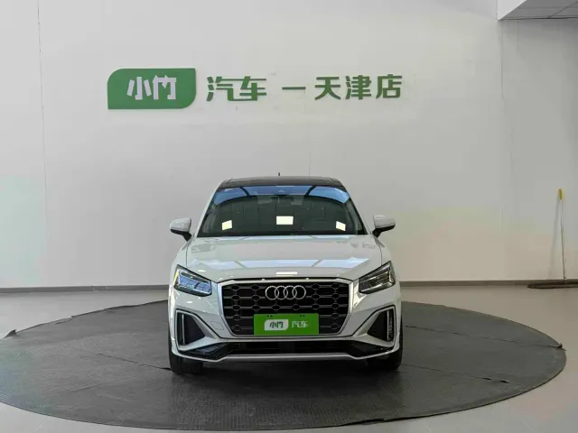 Audi Q2L — Фото автомобиля 2