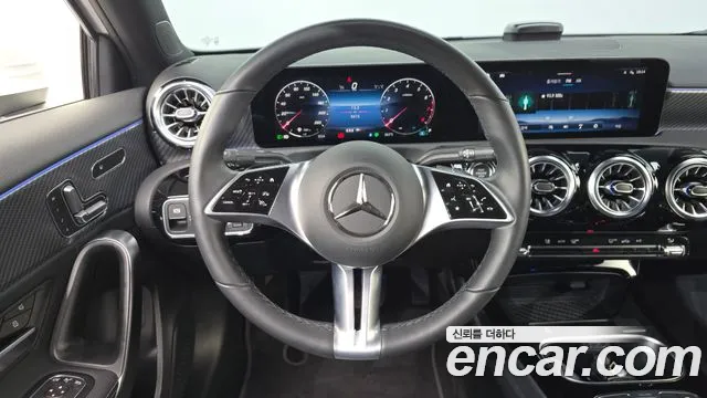 Mercedes-Benz A-Class — Фото автомобиля 13