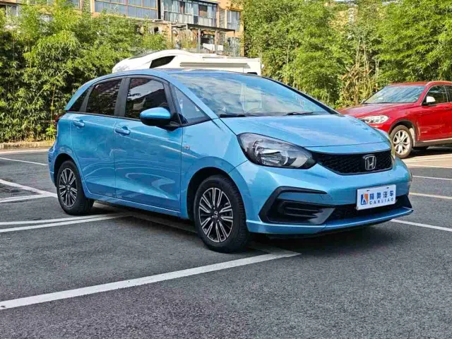 Honda Fit — Фото автомобиля 2