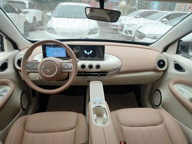Wuling Bingo — Фото автомобиля 9