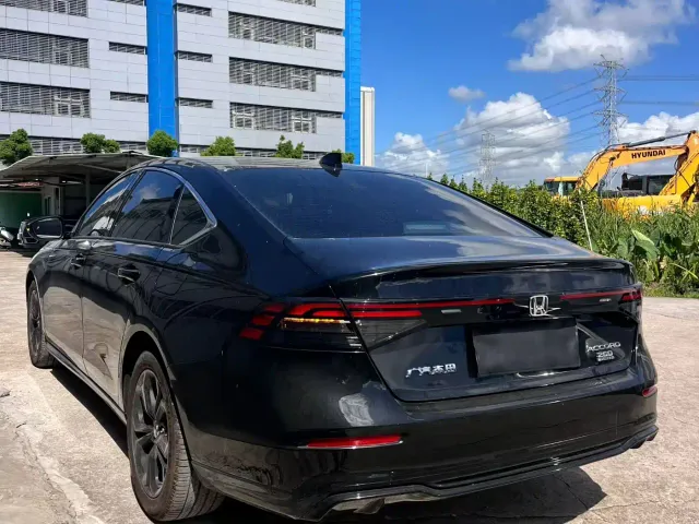 Honda Accord — Фото автомобиля 8