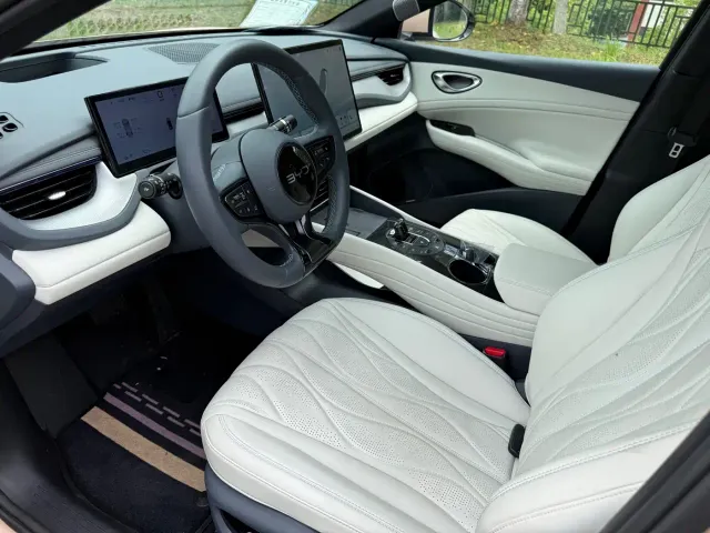 BYD Seal 06 GT — Фото автомобиля 6