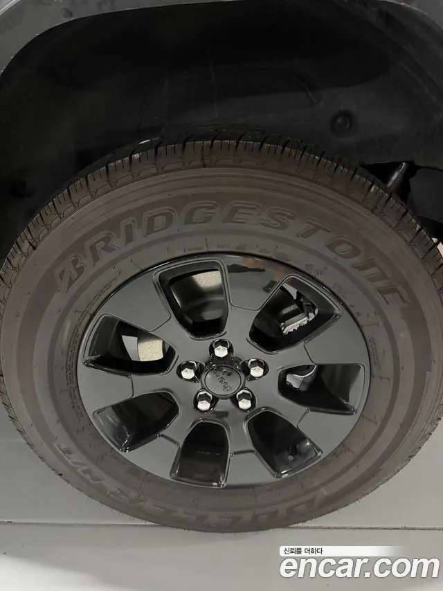 Jeep Wrangler Wrangler (JL) 2.0 Overland 4 двери — Фото автомобиля 16