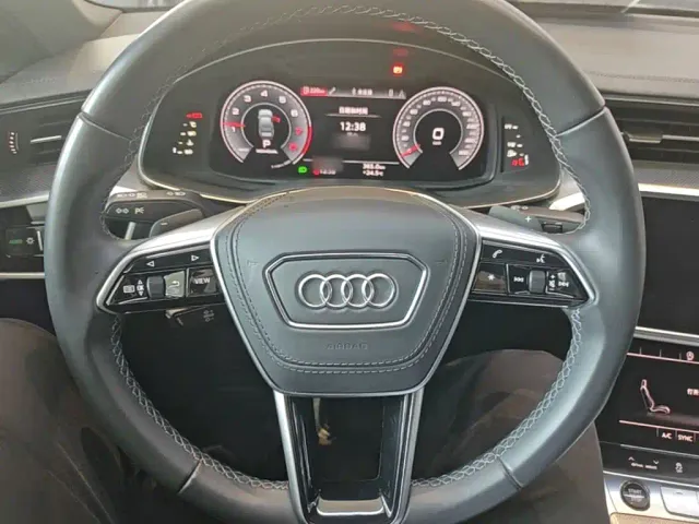 Audi A6L — Фото автомобиля 10
