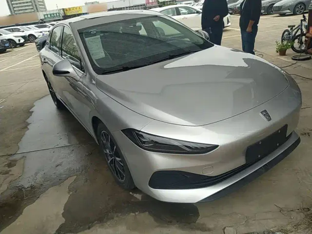 Roewe D7 — Фото автомобиля 3
