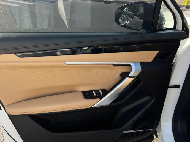 Geely Boyue L — Фото автомобиля 9