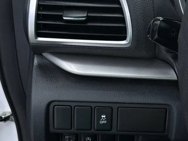 Mitsubishi Eclipse Cross — Фото автомобиля 13