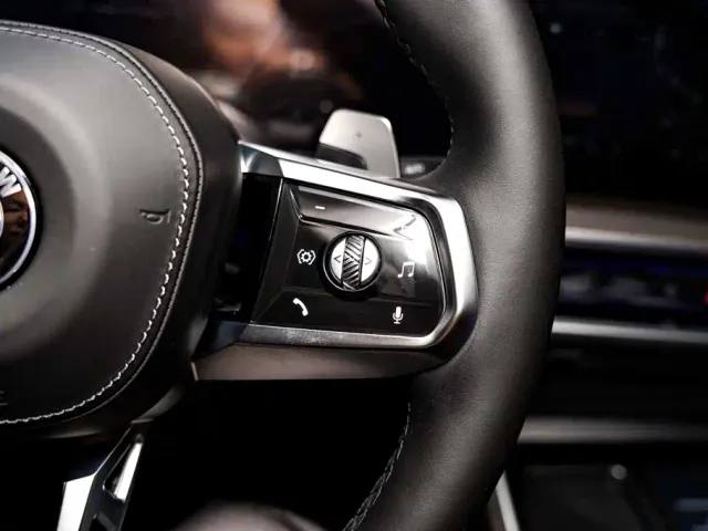 BMW 7 Series — Фото автомобиля 28