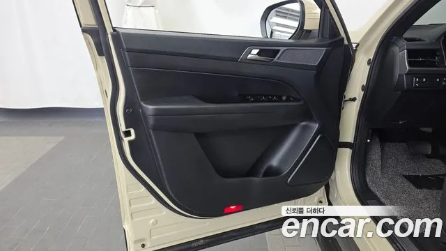 KG_Mobility_Ssangyong Rexton Новый Rexton Sport Дизель 2.2 4WD — Фото автомобиля 23
