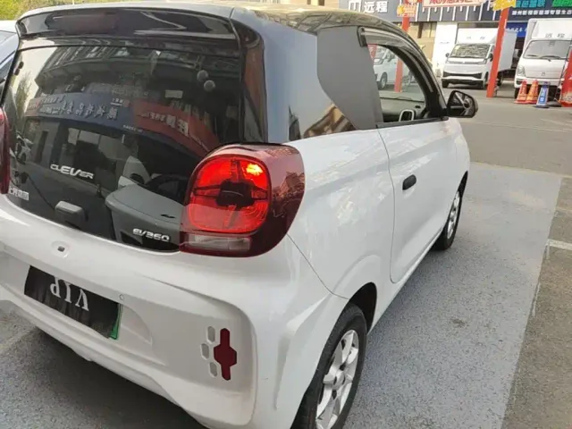 Roewe Clever — Фото автомобиля 7