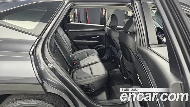 Hyundai Tucson Tucson (NX4) Бензин 1.6 турбо 2WD — Фото автомобиля 11
