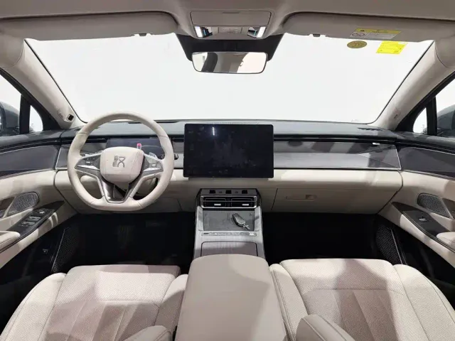 BYD Han L — Фото автомобиля 13