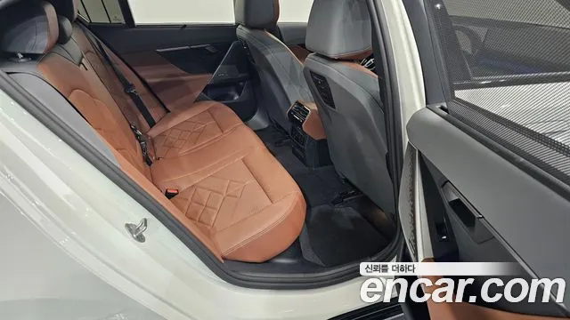 BMW 5-Series 5 серия (G60) 530i xDrive M Sport — Фото автомобиля 4