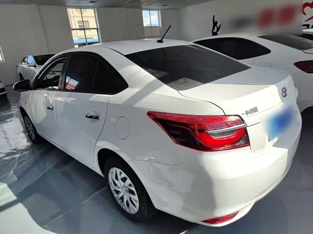 Toyota Vios — Фото автомобиля 4