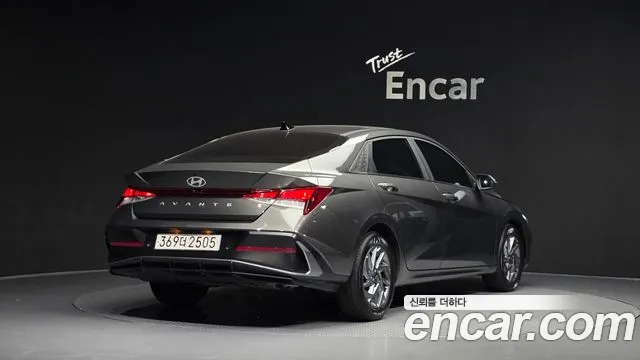 Hyundai Avante CN7 — Фото автомобиля 2