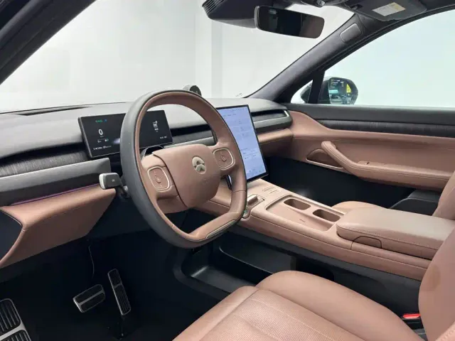 Nio ES8 — Фото автомобиля 13