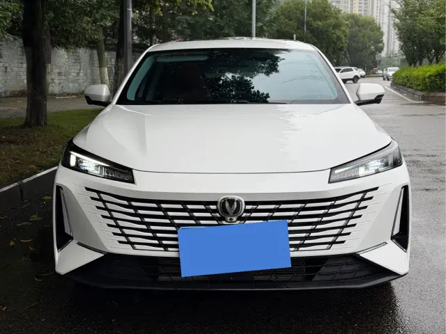 Changan Eado — Фото автомобиля 5
