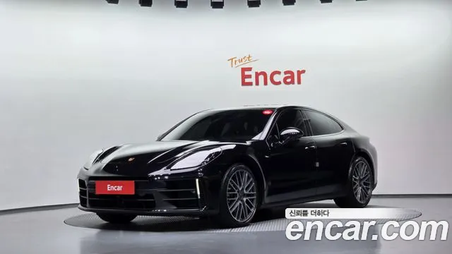 Фотография автомобиля — Porsche Panamera 976