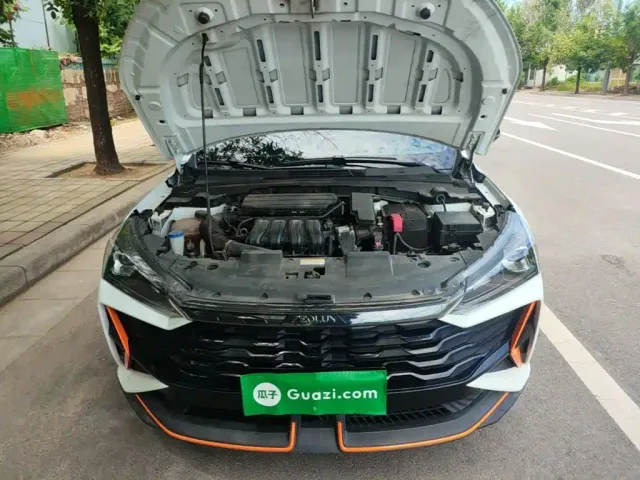 Dongfeng Yixuan — Фото автомобиля 17