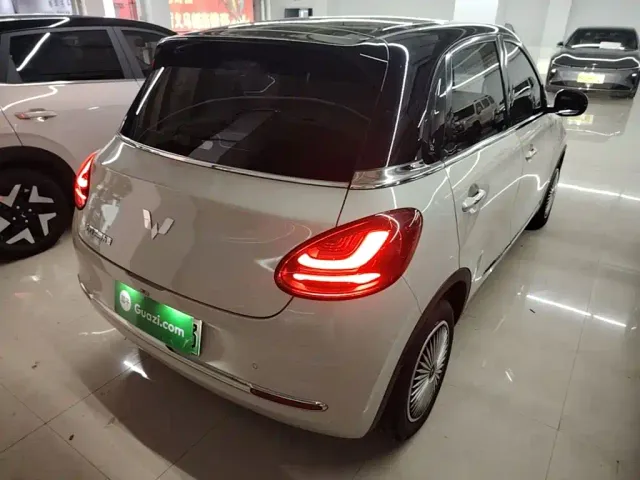 Wuling Bingo — Фото автомобиля 6