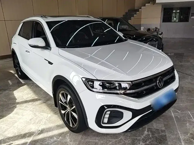 Volkswagen T-Roc — Фото автомобиля 3