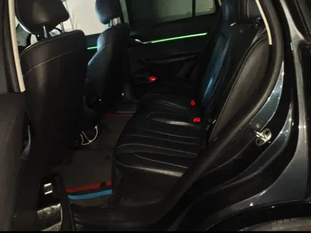 Roewe RX5 Max — Фото автомобиля 13