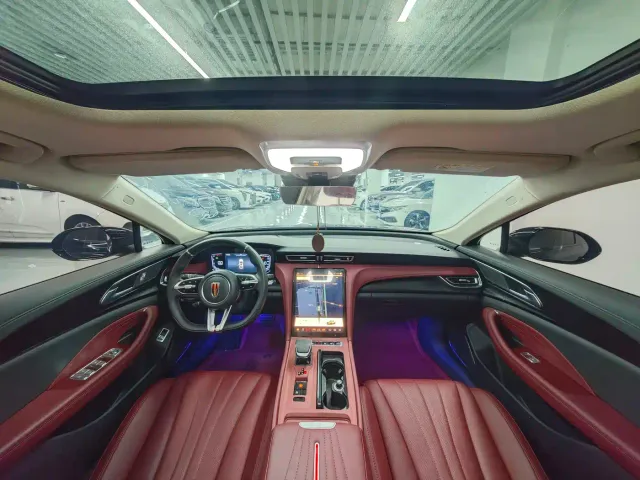Hongqi H5 — Фото автомобиля 9
