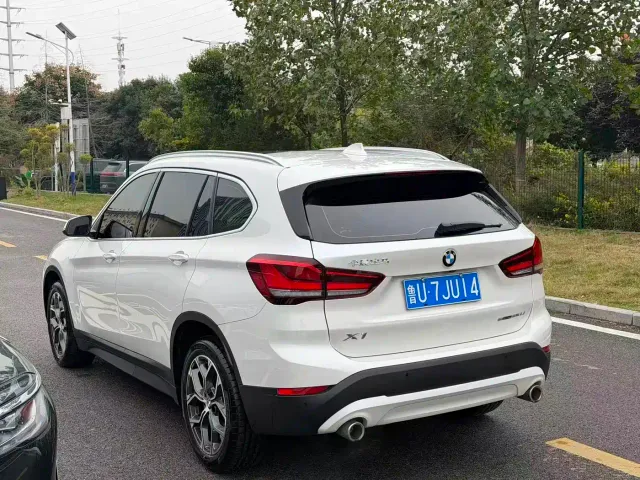 BMW X1 — Фото автомобиля 11