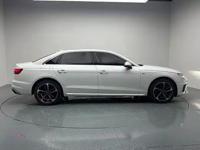 Audi A4L — Фото автомобиля 4