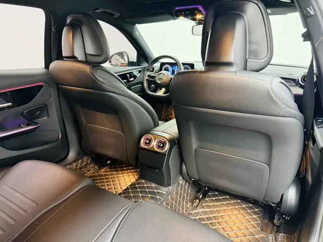 Mercedes-Benz C-Class — Фото автомобиля 10