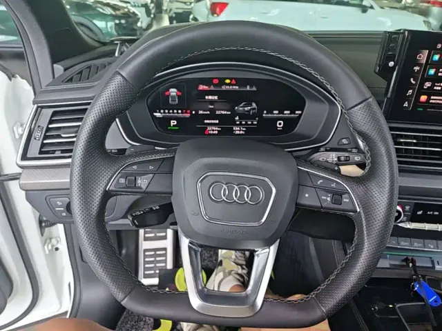 Audi Q5L Sportback — Фото автомобиля 10