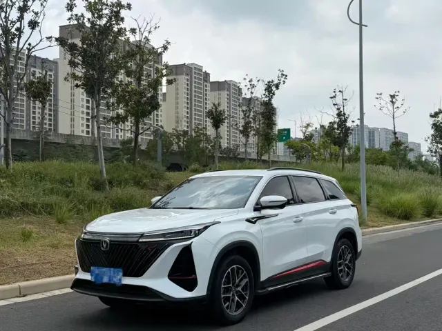 Фотография автомобиля — Changan CS75 Plus