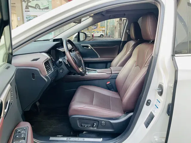 Lexus RX — Фото автомобиля 4