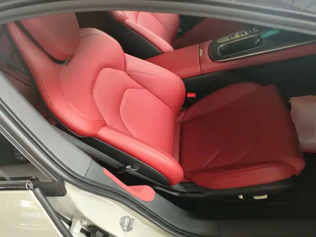 Xiaomi SU7 — Фото автомобиля 24