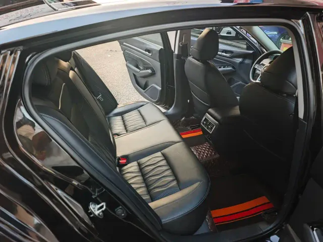 Nissan Teana — Фото автомобиля 11