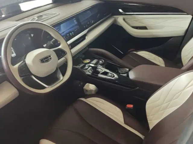 Geely Xingyue L — Фото автомобиля 12
